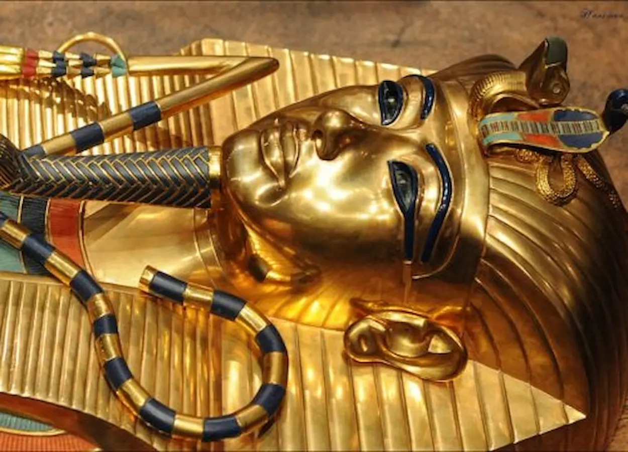 Hurghada to Grand Egyptian Museum, Pyramids & Sphinx Day Trip